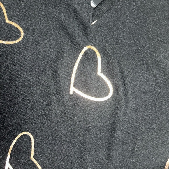 Women’s Small Black With Gold Foil Hearts 3/4 Sleeve Pull Over Top - Picture 3 of 6